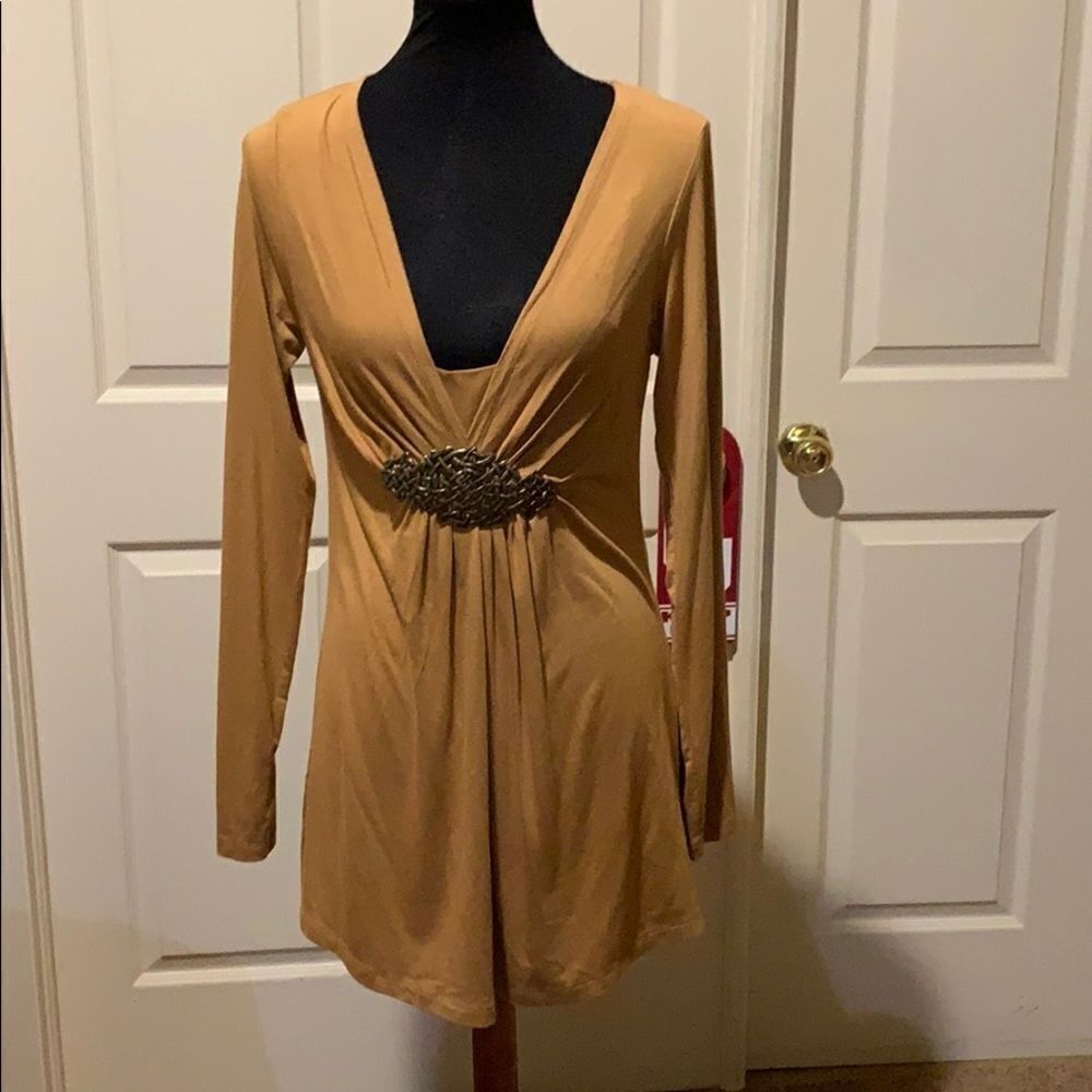 Vertigo Paris top/dress. Size XL. Metal accent. NWT Soft Stretch. Luxury